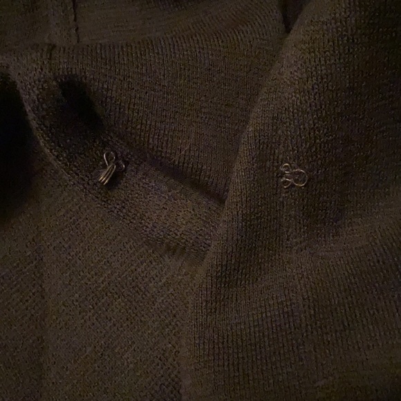 St.John Caviar Black Label Cardigan - Picture 10 of 10